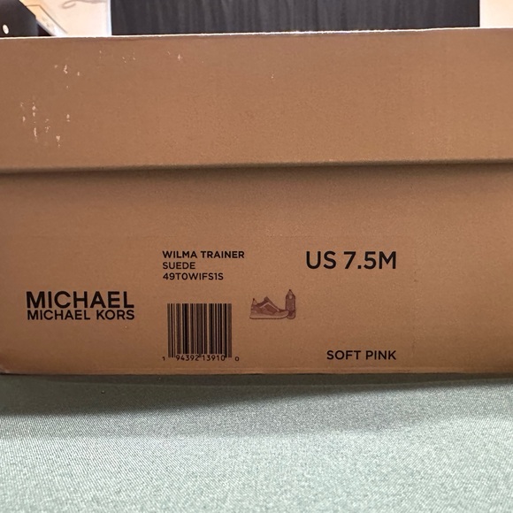New In Box Michael Kors Wilma Trainers - Picture 2 of 7